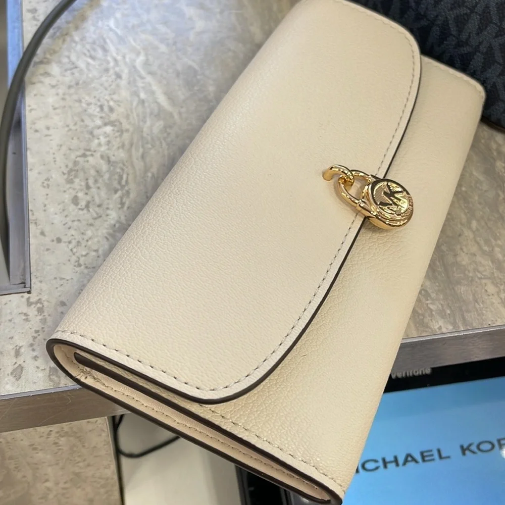 Michael Kors Hamilton Large Leather Continental Wallet
Light Cream
NWT
L - Picture 5 of 16